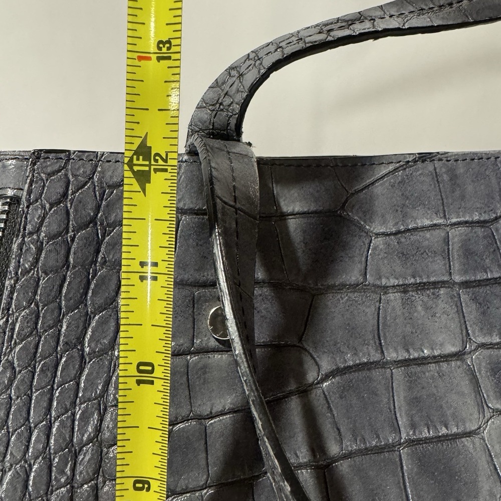 Claudia Firenze gray crocodile embossed genuine leather handbag. Made In Italy. - Picture 12 of 16